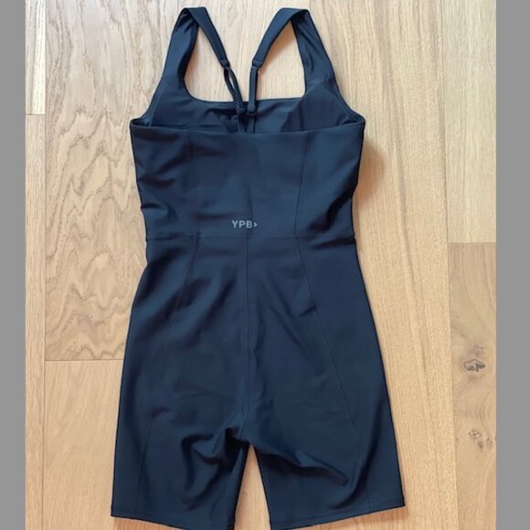 NWOT Abercrombie YPB Black sculptLUX Squareneck Onesie Sold Out Size Small - Picture 3 of 4